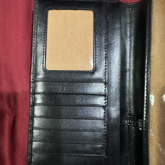 Tupperware Wallet - Picture 4 of 7